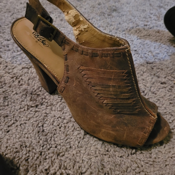 Brown Leather Women's Heels - Picture 2 of 3